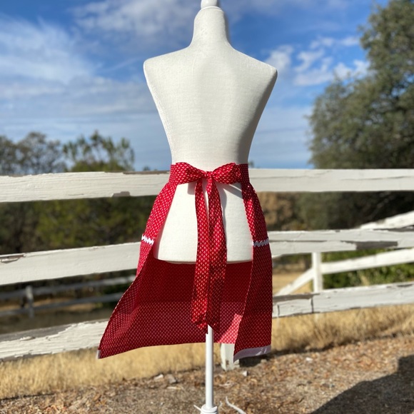 Vintage | Cottagecore Calico Rick Rack Apron - Picture 8 of 15